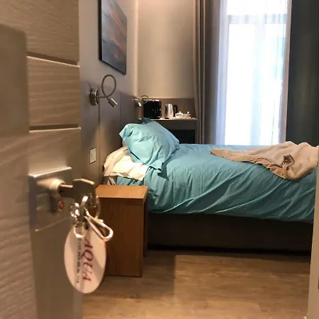 La Linea D'acqua Πανσιόν 4*