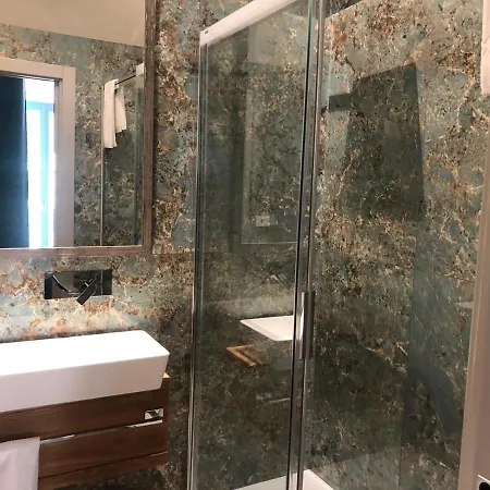 La Linea D'acqua Πανσιόν Λα Σπέτσια